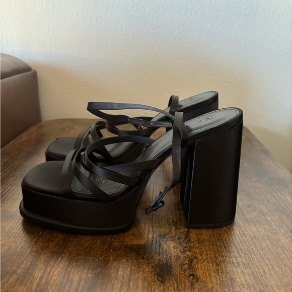 H&M Platform Heels - Picture 3 of 6
